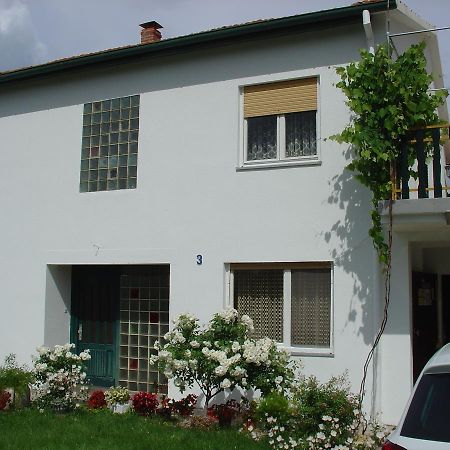 Apartments And Rooms Mirjana Bibinje Luaran gambar
