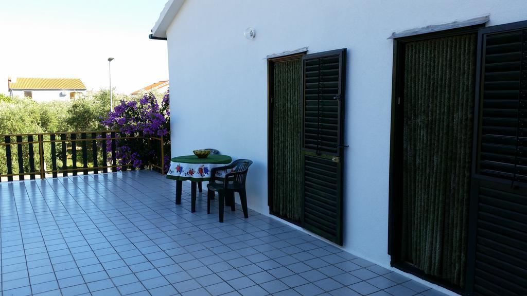 Apartments And Rooms Mirjana Bibinje Bilik gambar